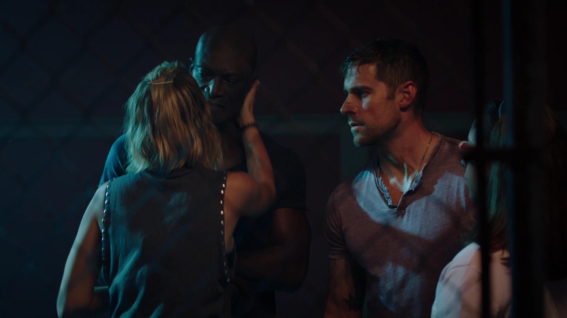 MidnightTexas-S02E09-094.jpg