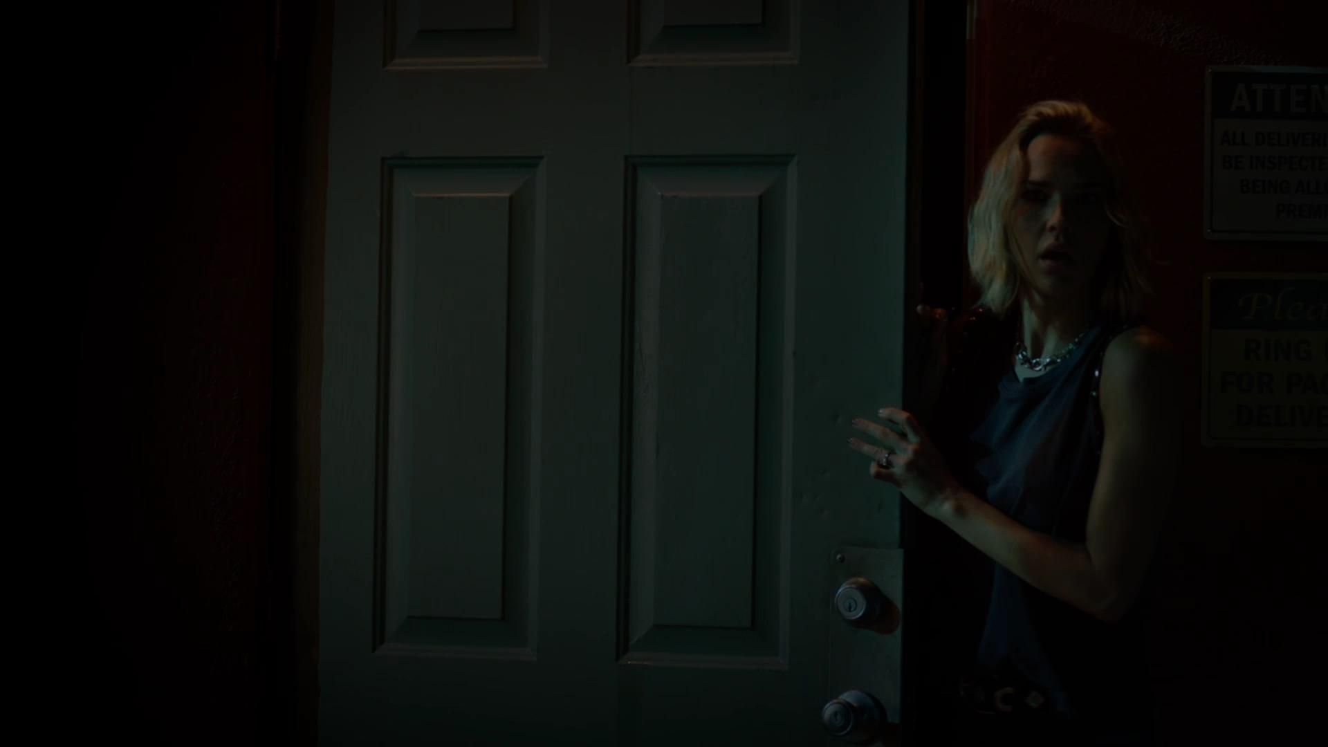 MidnightTexas-S02E09-098.jpg