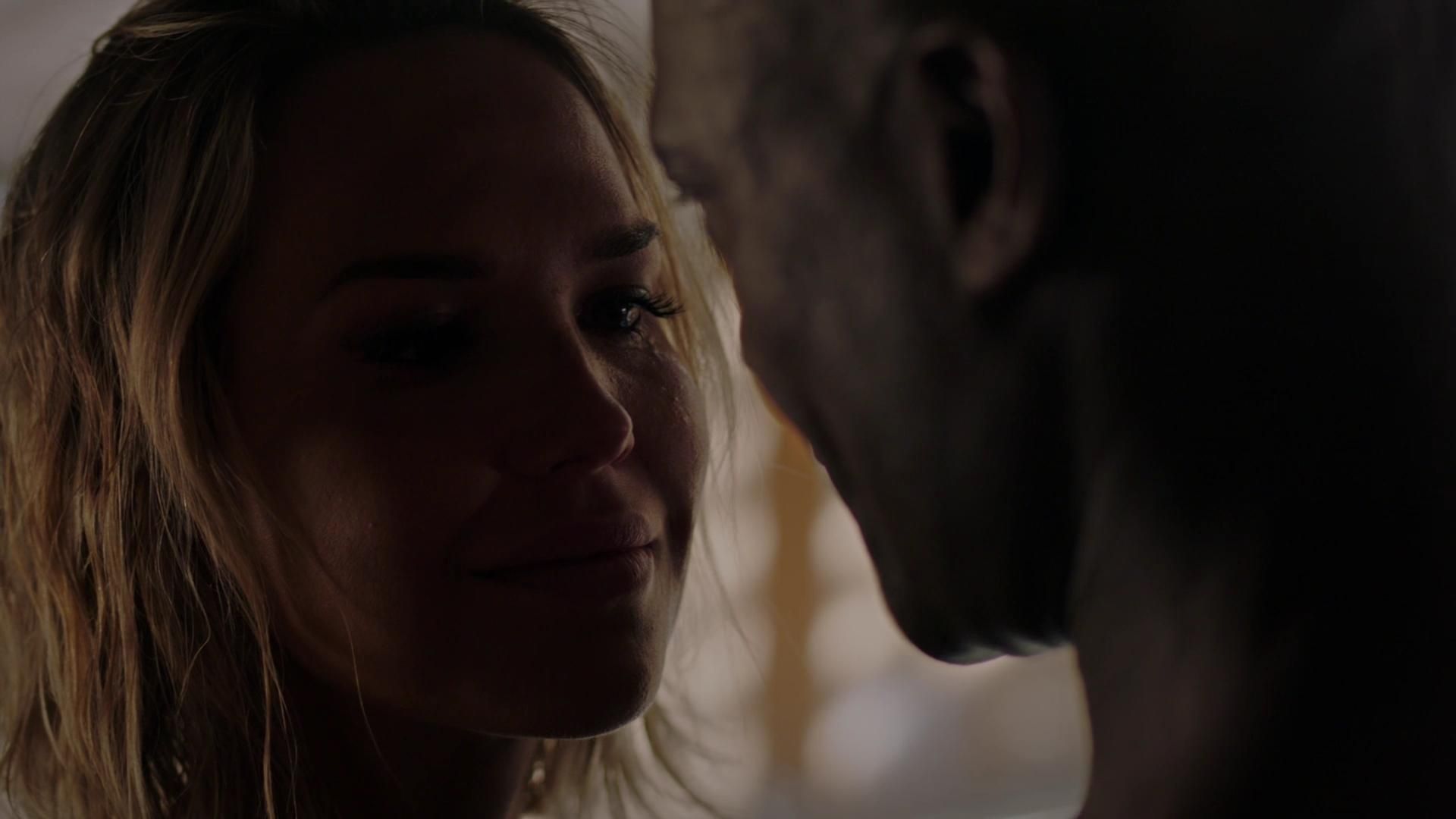 MidnightTexas-S02E09-143.jpg