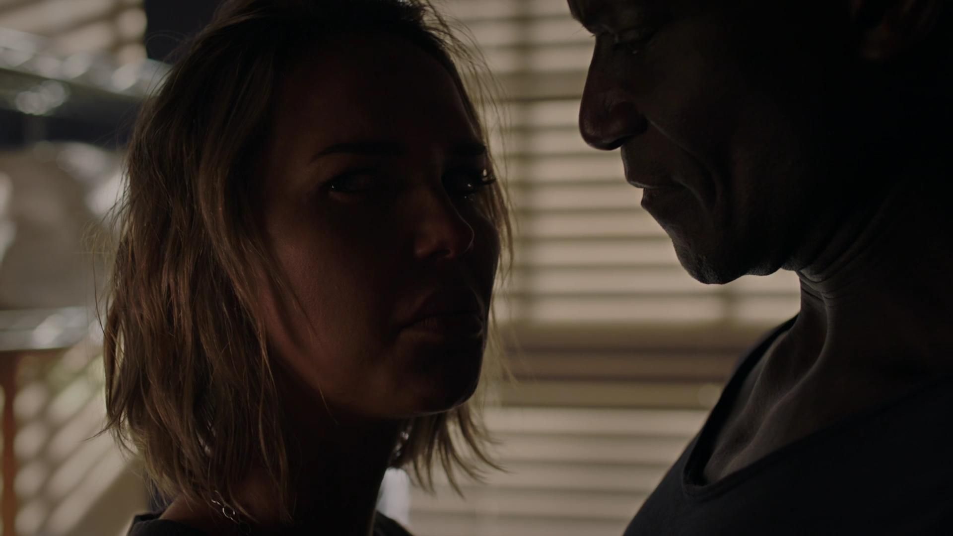 MidnightTexas-S02E09-153.jpg