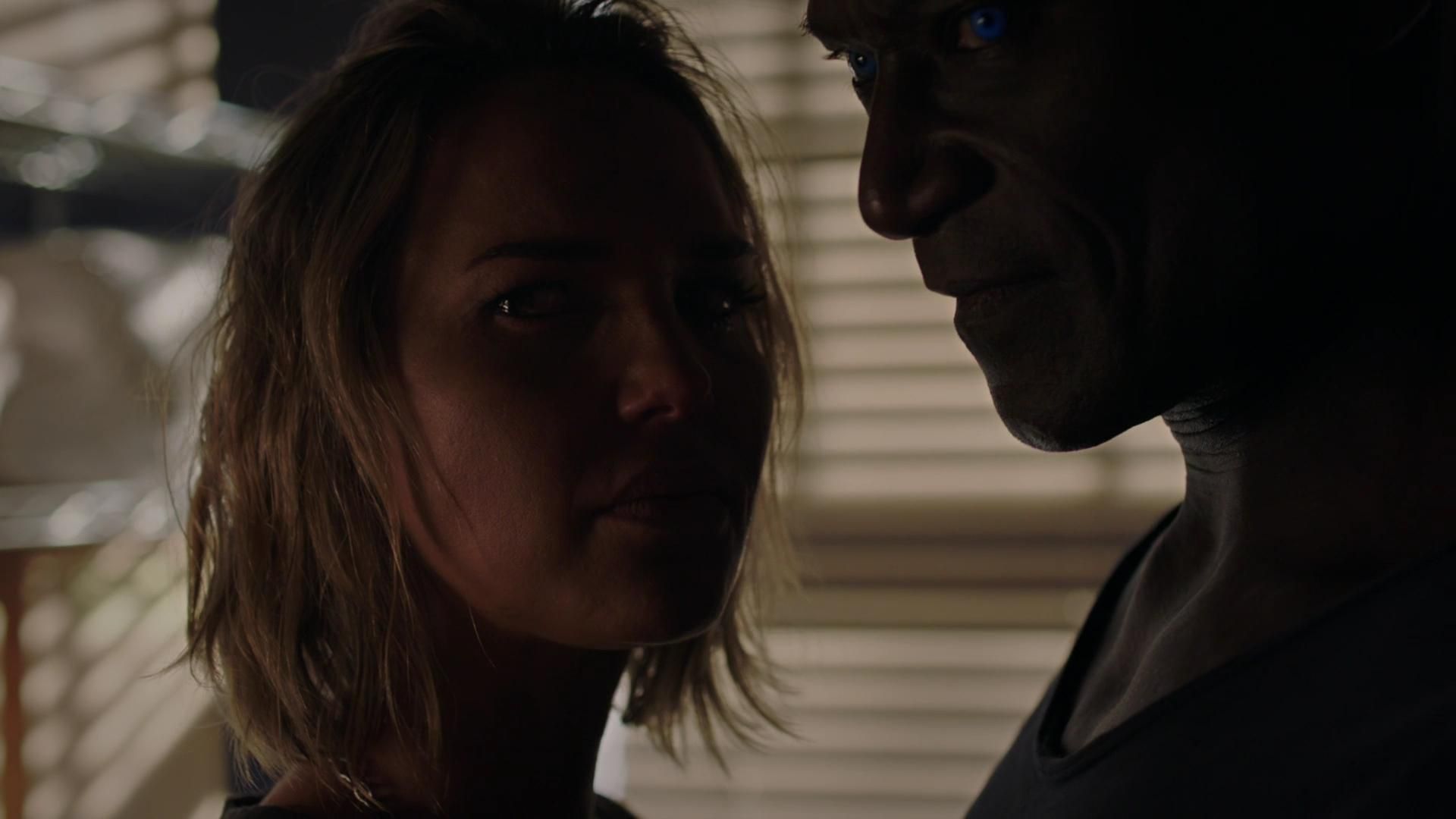 MidnightTexas-S02E09-155.jpg