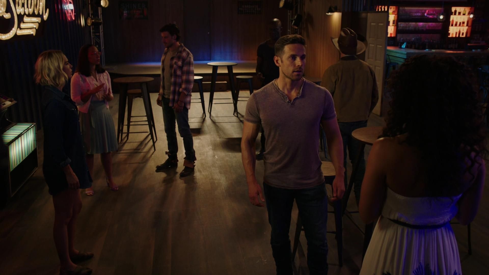 MidnightTexas-S02E09-224.jpg