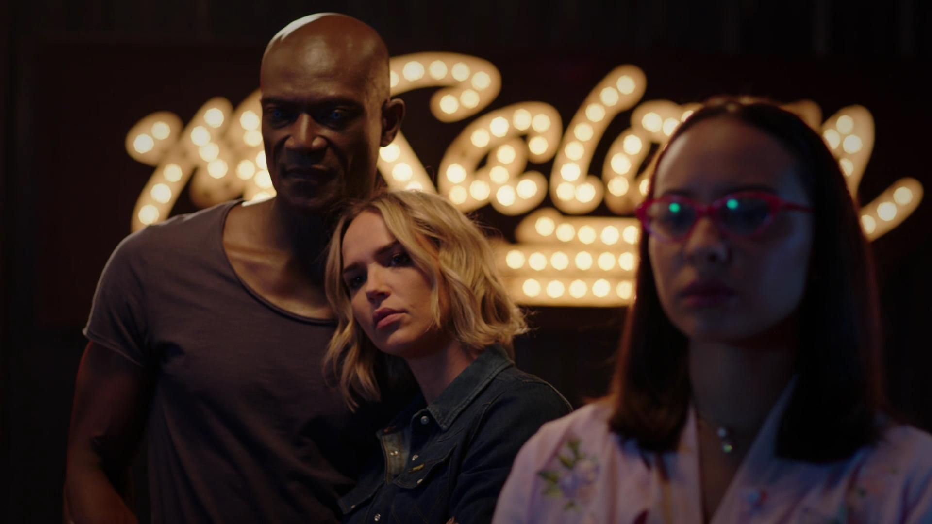 MidnightTexas-S02E09-226.jpg