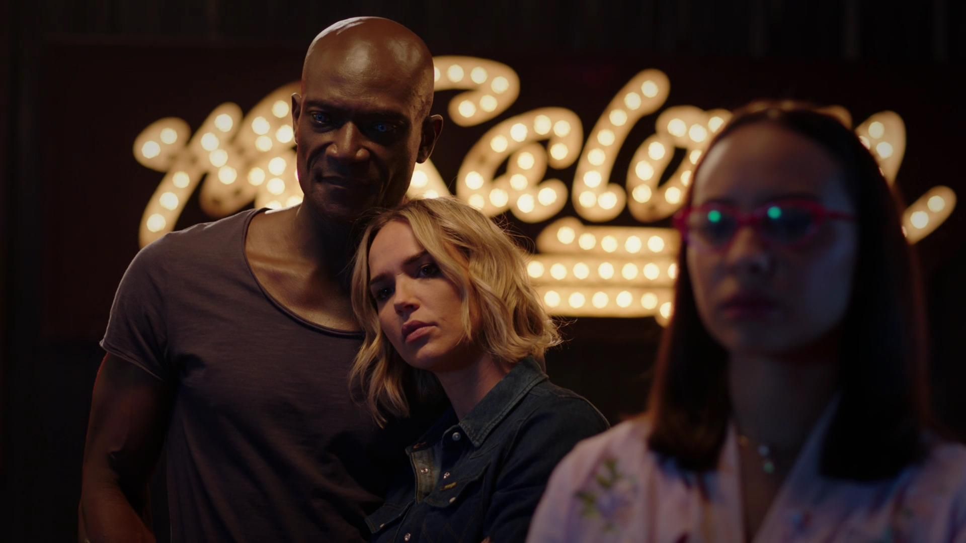 MidnightTexas-S02E09-227.jpg