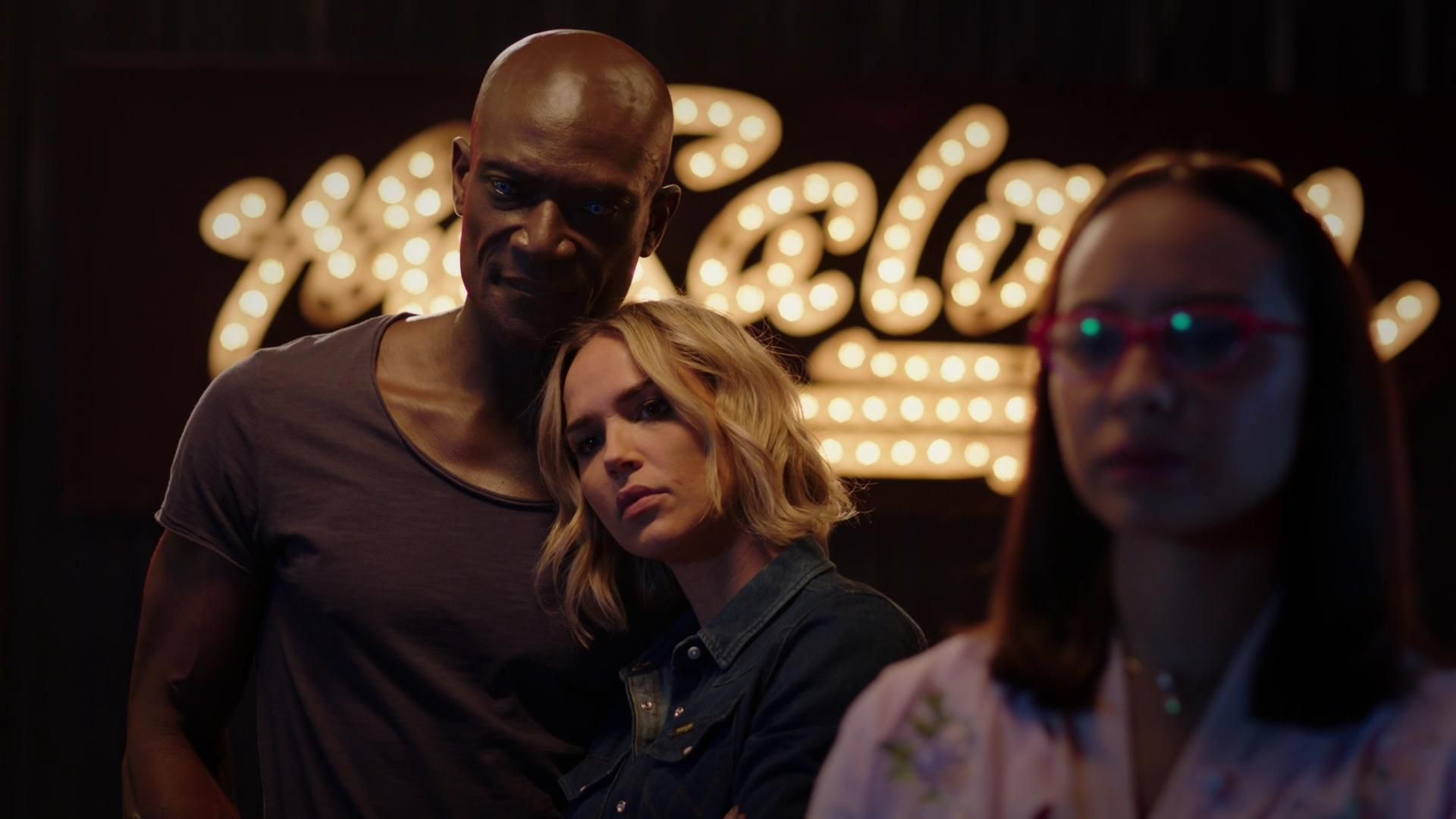 MidnightTexas-S02E09-228.jpg