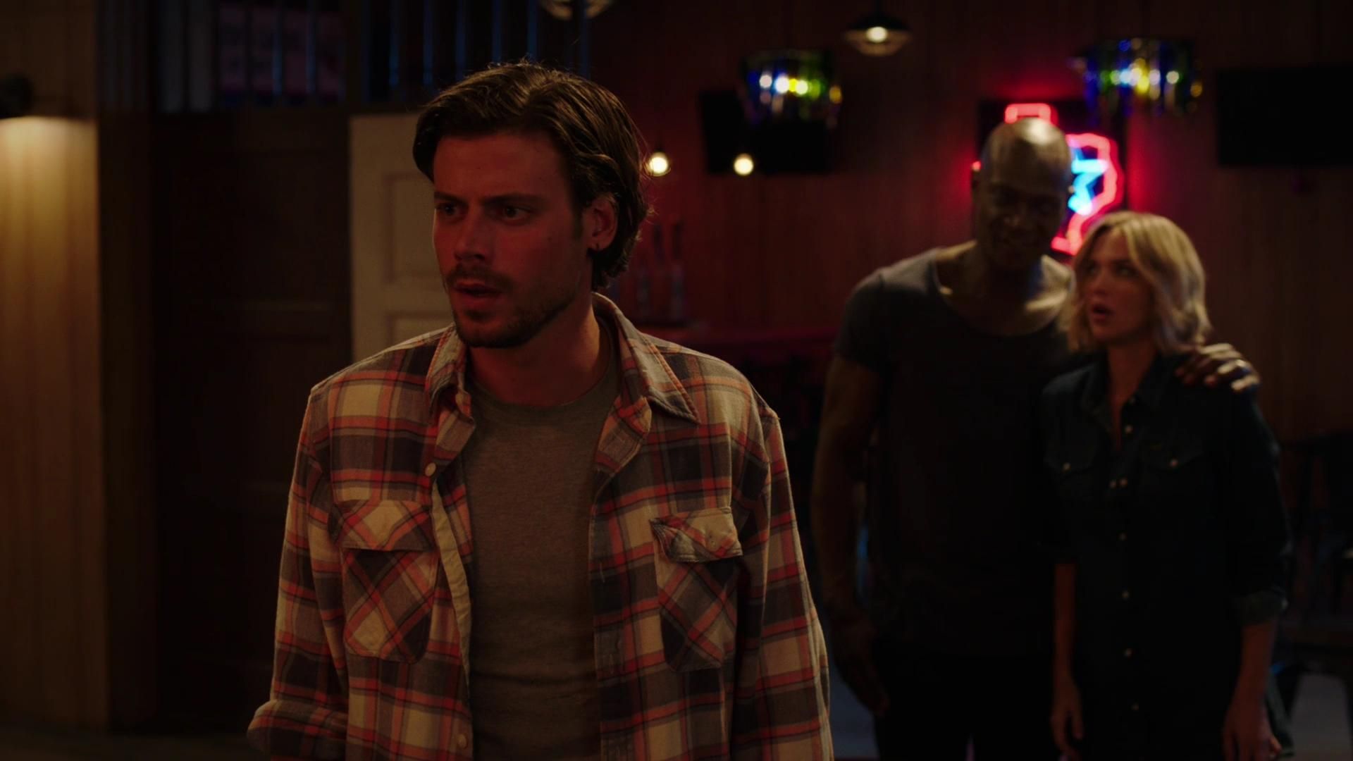 MidnightTexas-S02E09-229.jpg