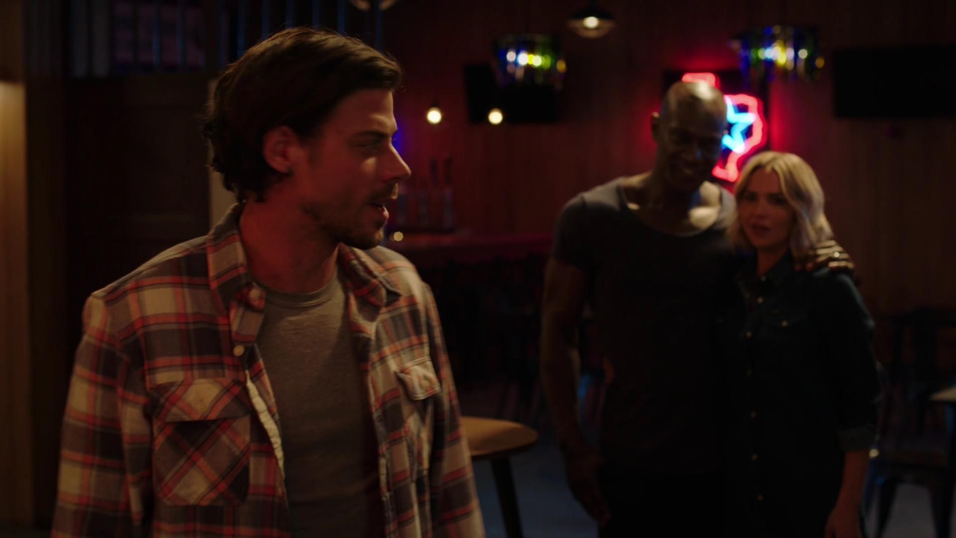 MidnightTexas-S02E09-230.jpg