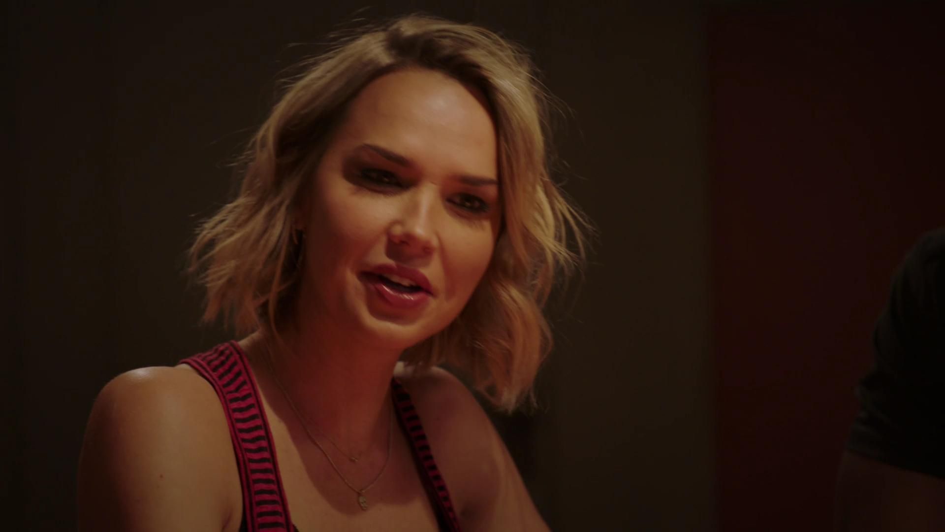 MidnightTexas-S02E09-259.jpg
