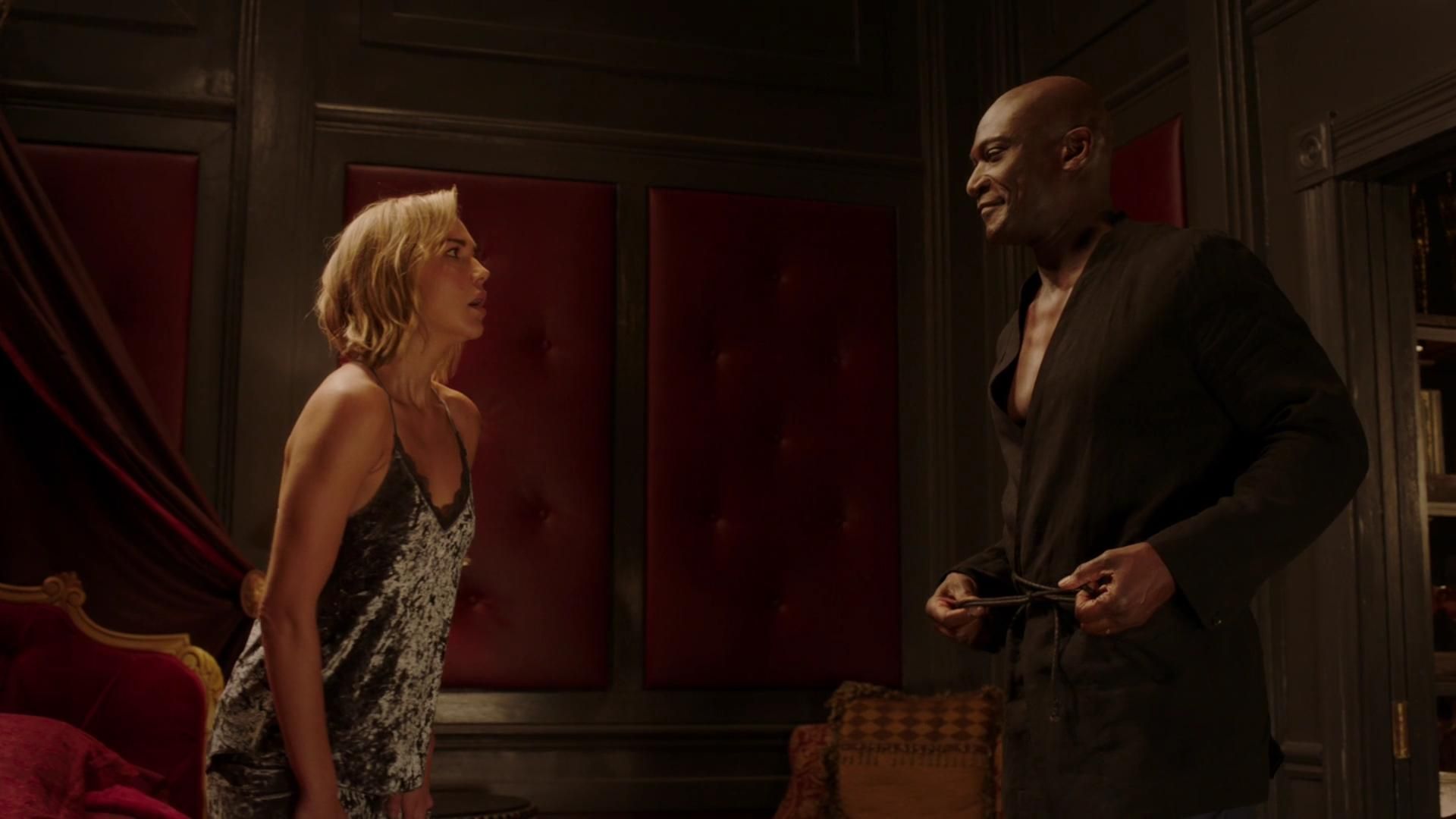 MidnightTexas-S02E09-277.jpg