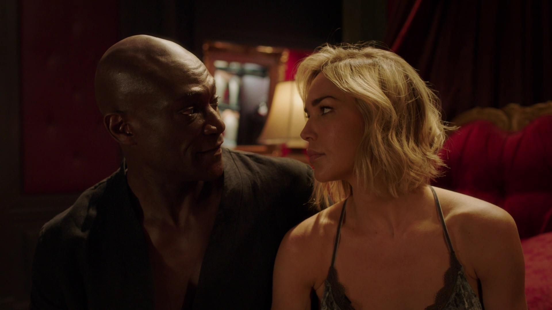 MidnightTexas-S02E09-286.jpg