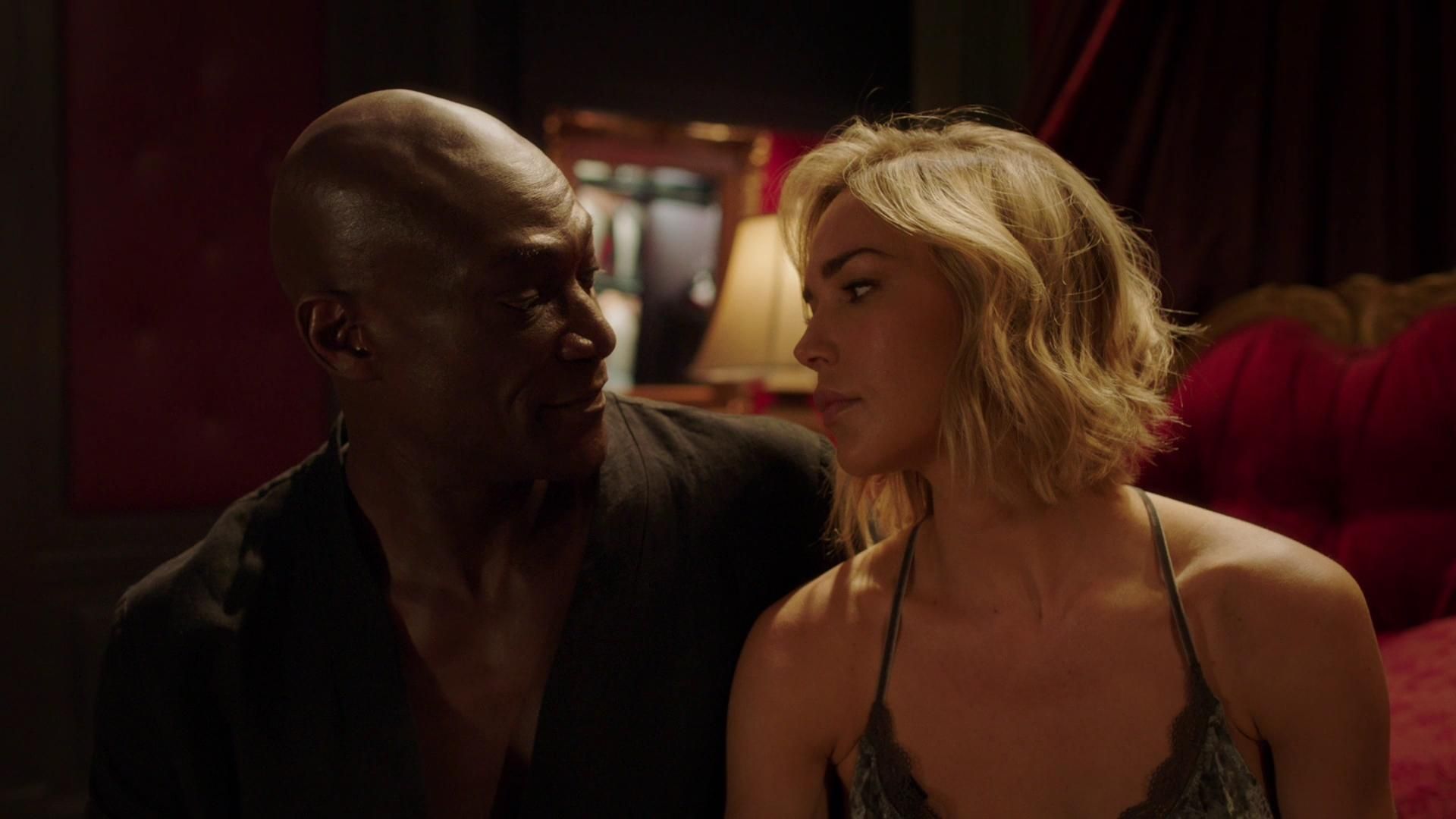MidnightTexas-S02E09-287.jpg