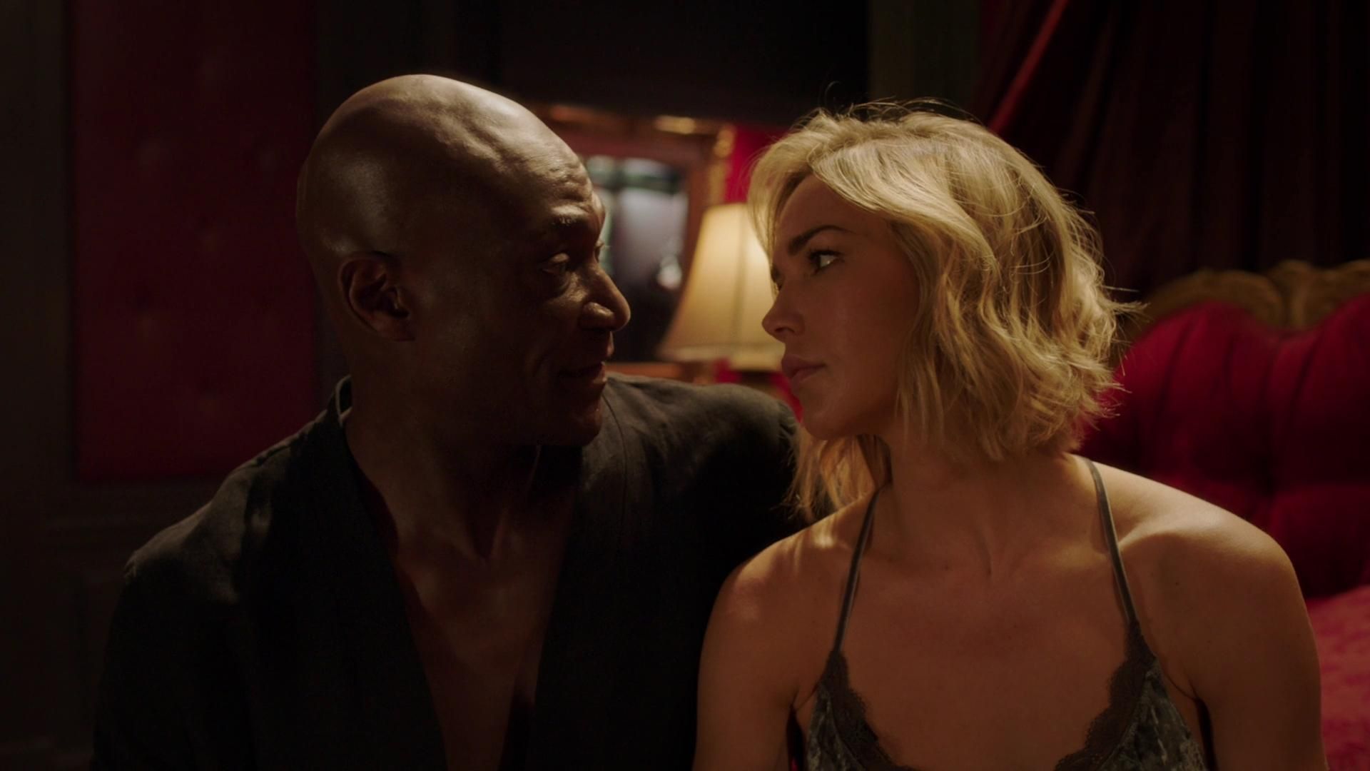 MidnightTexas-S02E09-288.jpg