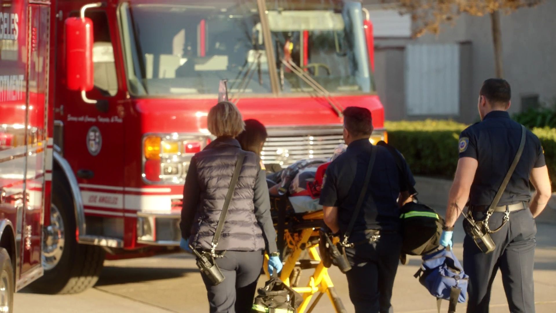 9-1-1-S05E14-156.jpg